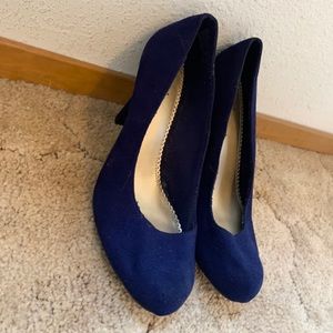 3 for $10 Navy blue suede round toe pumps